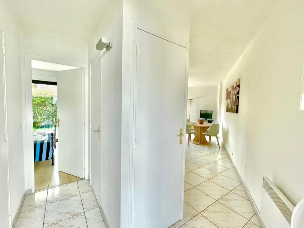 ロワイヤンCharmant Rez De Jardin - 900M Plage De Pontaillacアパートメント エクステリア 写真