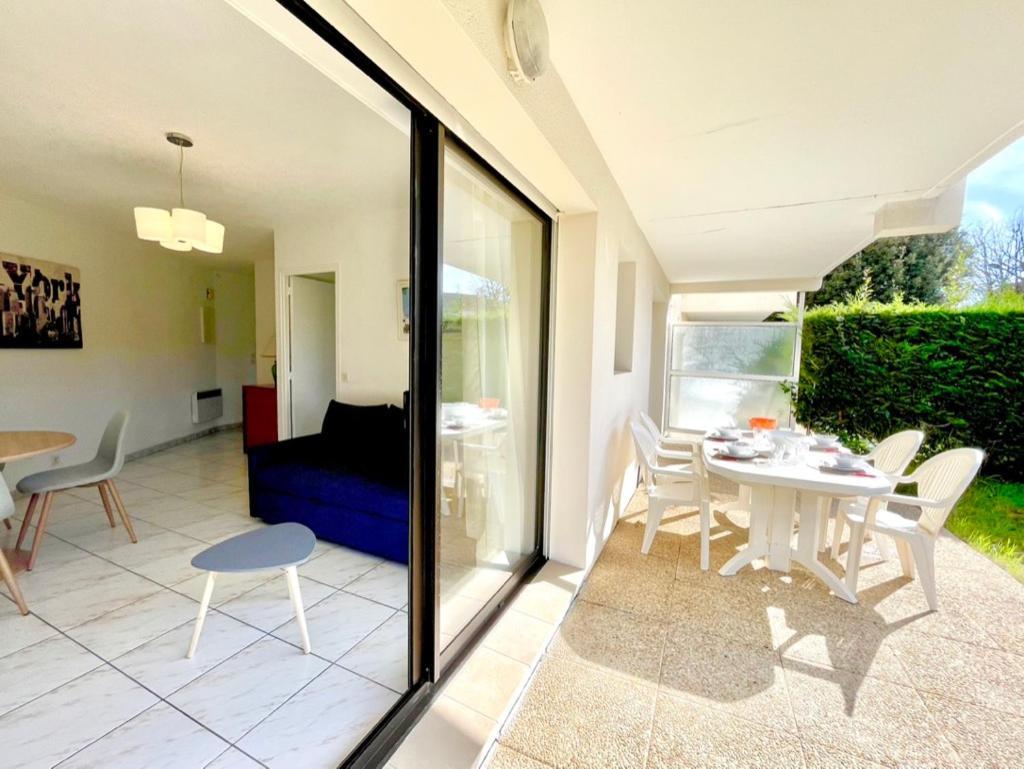 ロワイヤンCharmant Rez De Jardin - 900M Plage De Pontaillacアパートメント エクステリア 写真