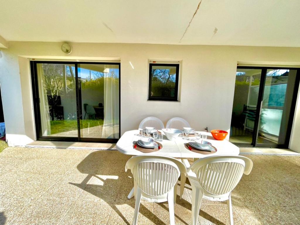 ロワイヤンCharmant Rez De Jardin - 900M Plage De Pontaillacアパートメント エクステリア 写真