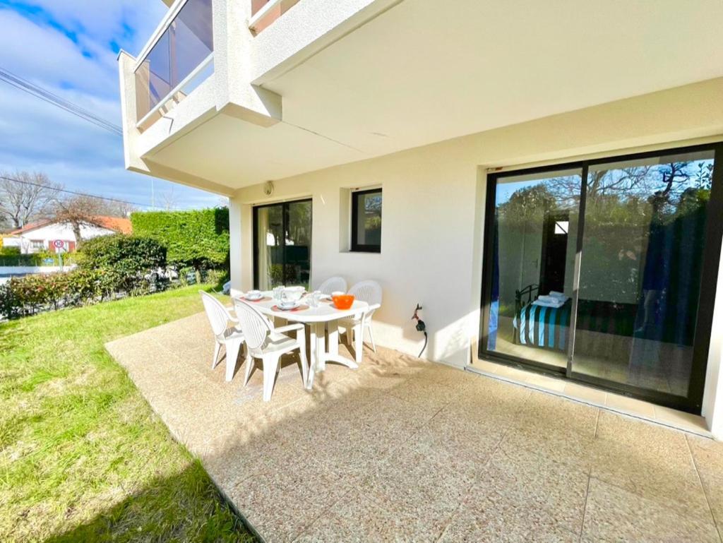 ロワイヤンCharmant Rez De Jardin - 900M Plage De Pontaillacアパートメント エクステリア 写真